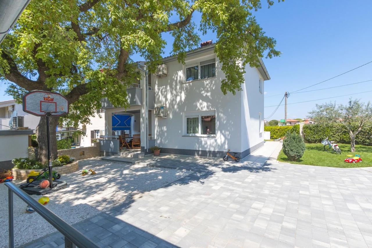 Apartment Carmen Пула Екстериор снимка