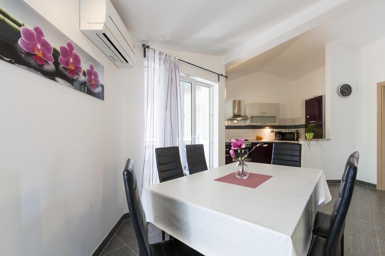 Apartment Carmen Пула Екстериор снимка