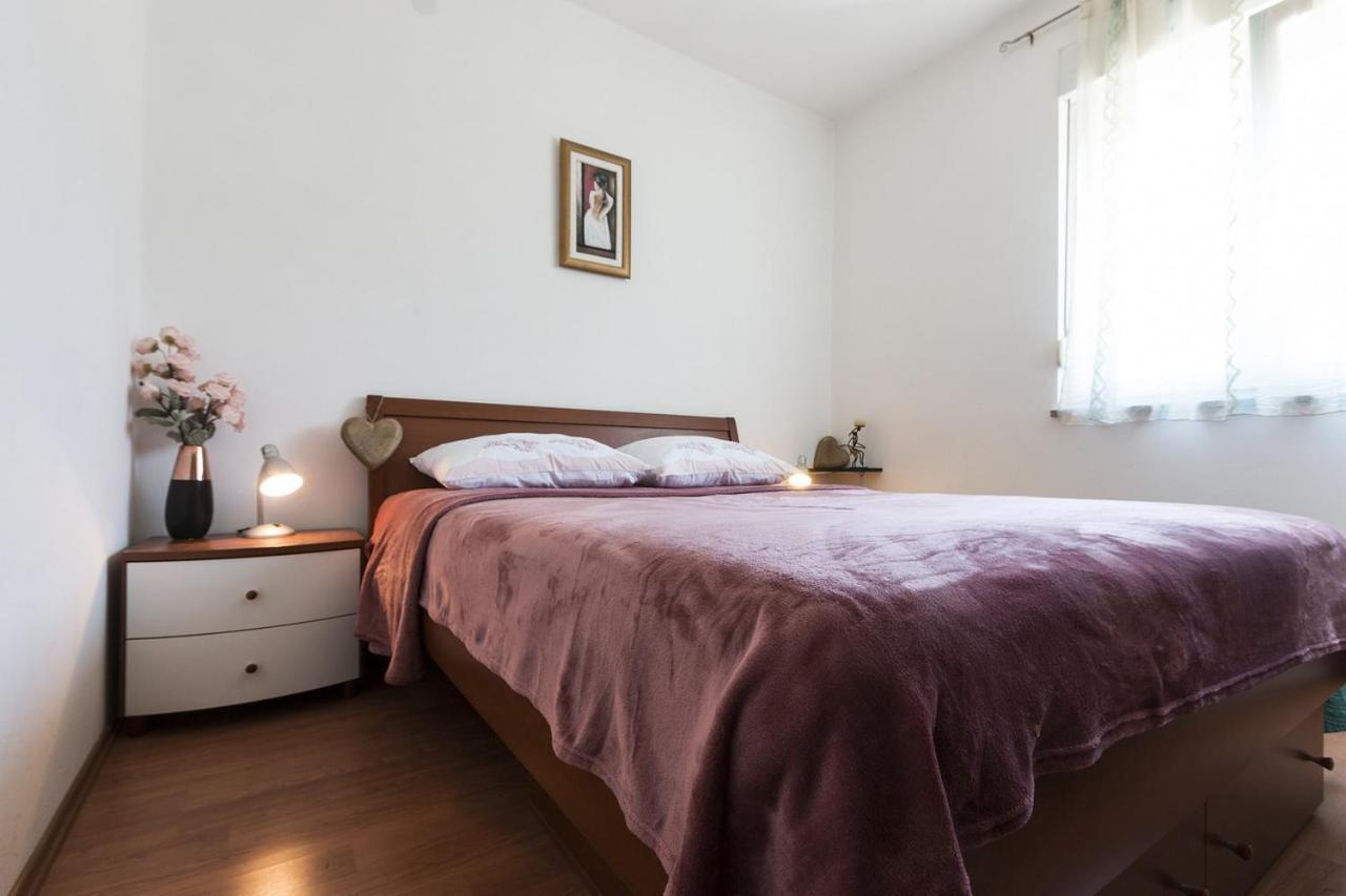 Apartment Carmen Пула Екстериор снимка