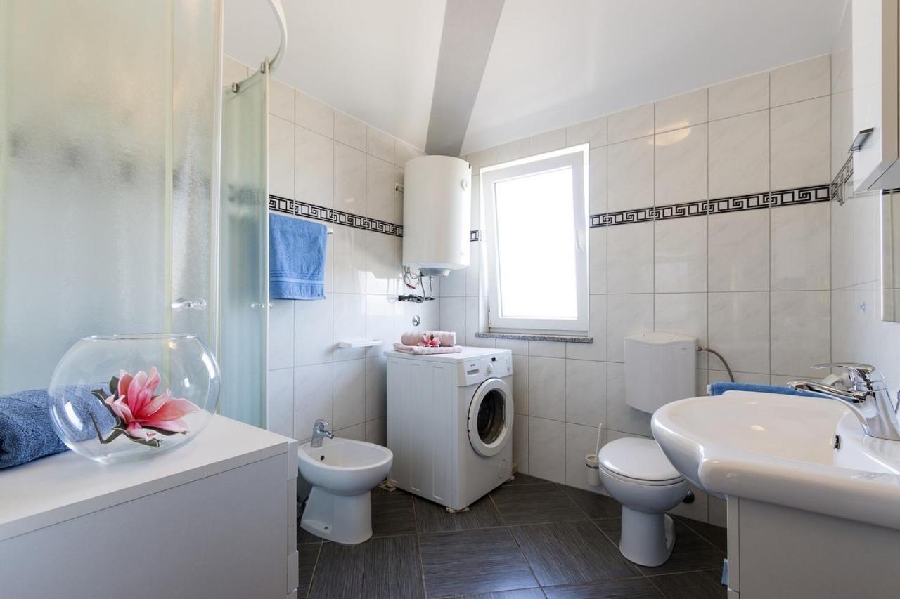 Apartment Carmen Пула Екстериор снимка