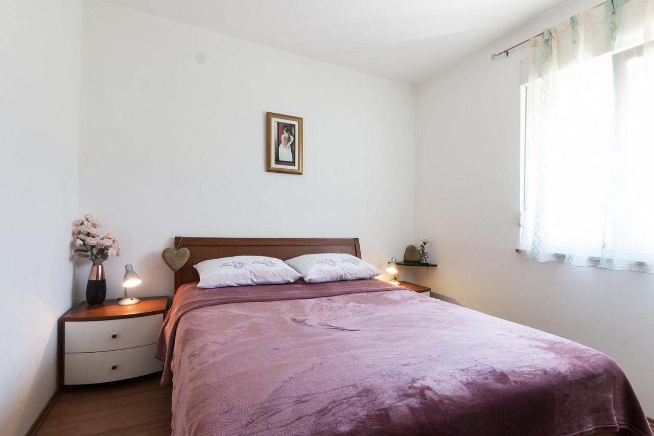 Apartment Carmen Пула Екстериор снимка