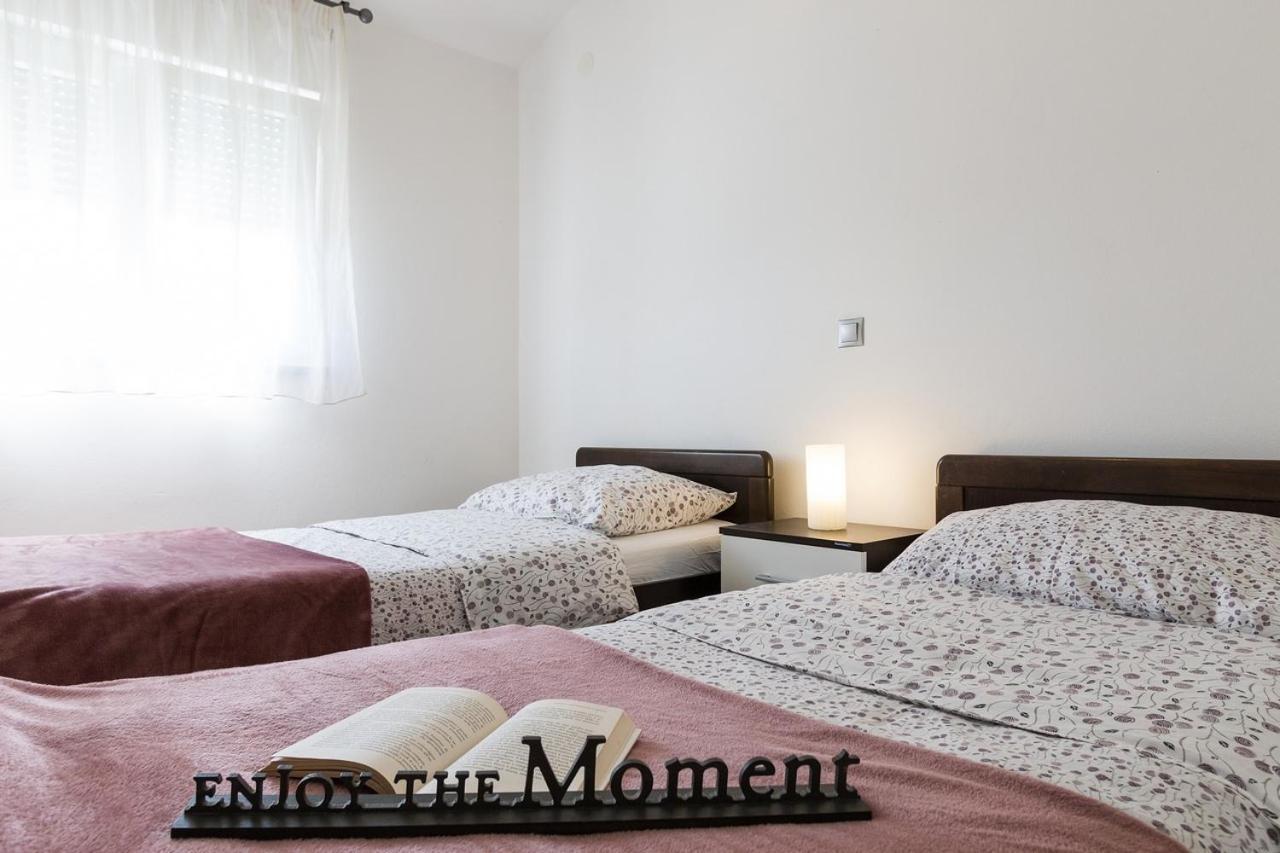 Apartment Carmen Пула Екстериор снимка