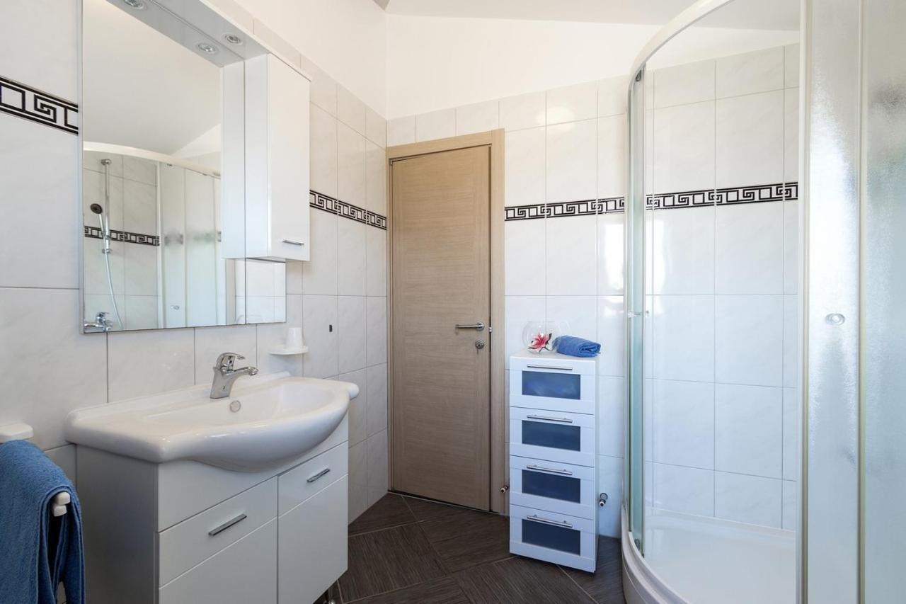 Apartment Carmen Пула Екстериор снимка