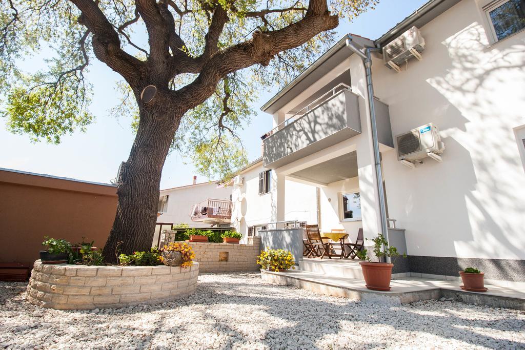 Apartment Carmen Пула Стая снимка