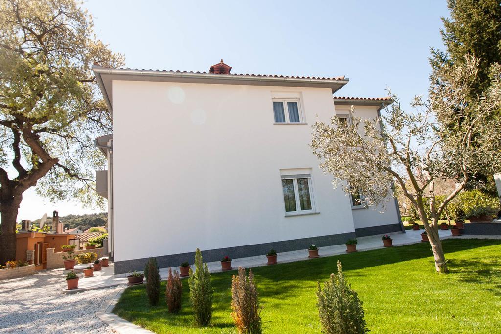 Apartment Carmen Пула Стая снимка