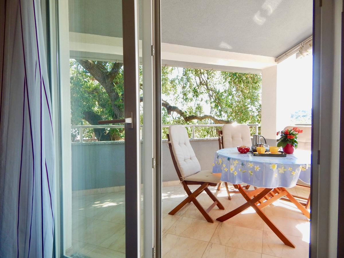 Apartment Carmen Пула Екстериор снимка